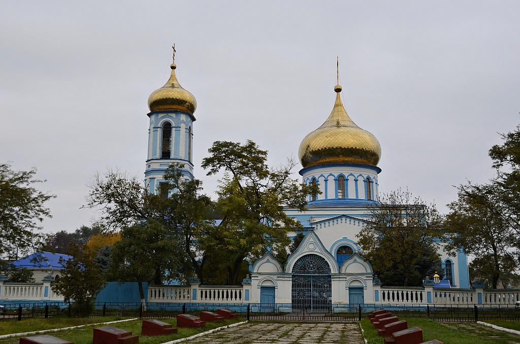 Кочубея улица ставропольский край. Церковь село Покойное Ставропольского края. Храм Архангела Михаила с Покойное. Покойное Буденновский Ставропольский край.